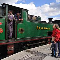 Machinisten in stoomlocomotief in het station van Boat of Garten, Schotland, UK
<BR><BR>Zie ook www.arterra.be</P>